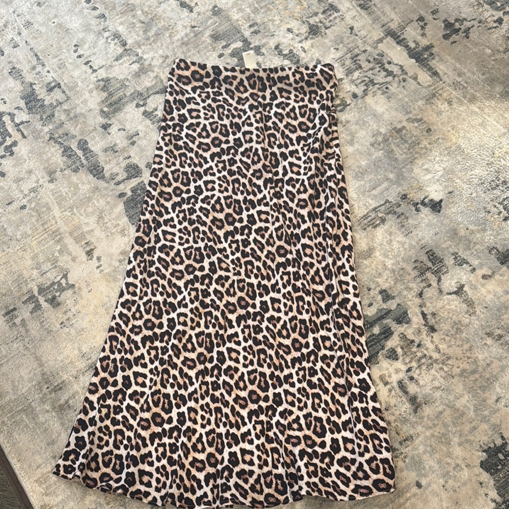 H&M Leopard Print Skirt